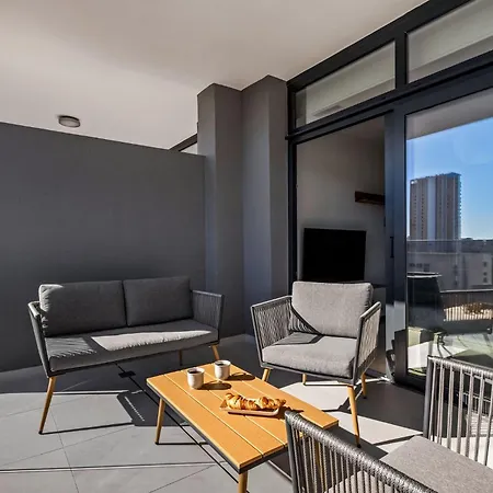 Eagle Tower - By Leo Appartement